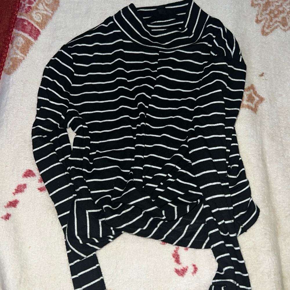 Top shop long sleeve cropped shirt